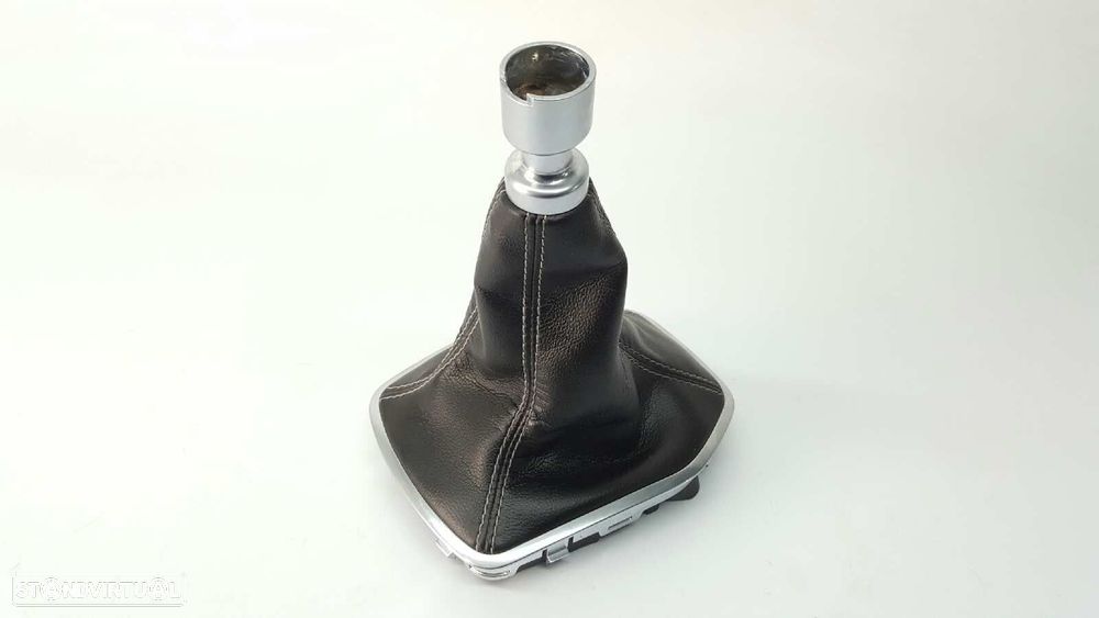 TAPA DA ALAVANCA DE ENGRENAGEM FORD FIESTA (CE1) TITANIUM - 2