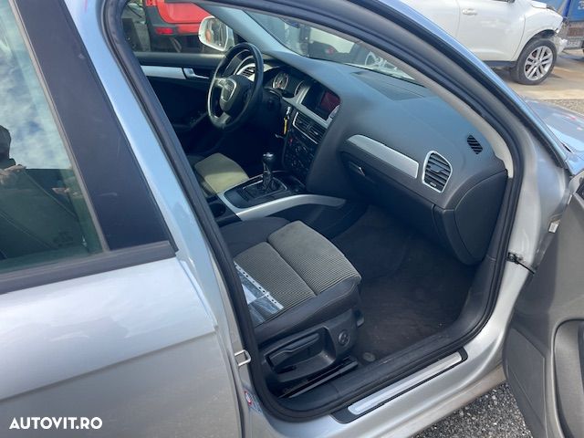 Dezmembrez Audi A4 B8 an 2010 Motor 1.8 TFSI 160cp CDH Xenon - 3