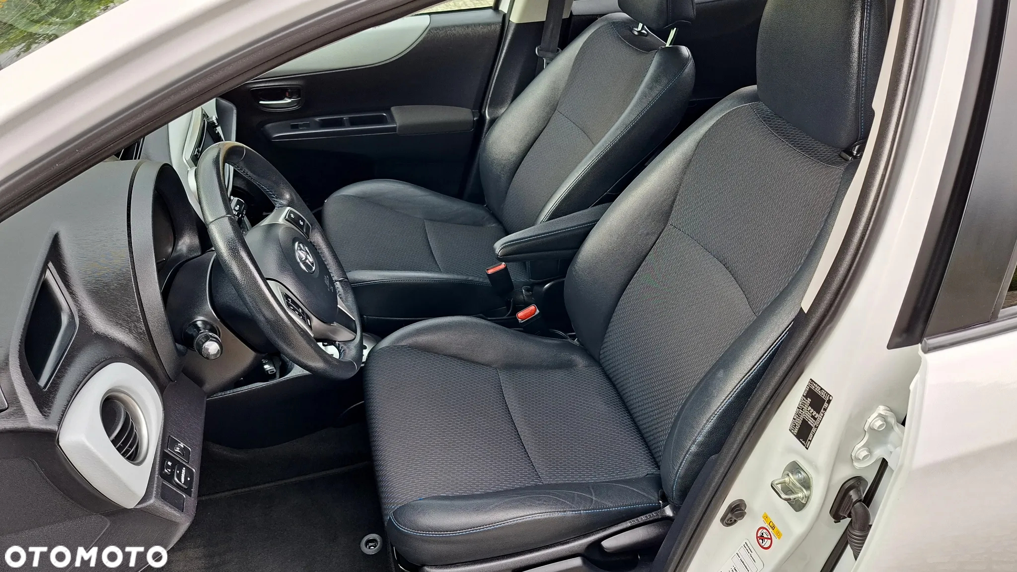 Toyota Yaris Hybrid 1.5 VVT-i Edition 2014 - 24