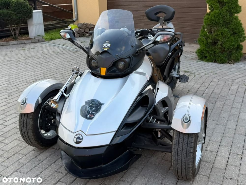 Can-Am Spyder - 1