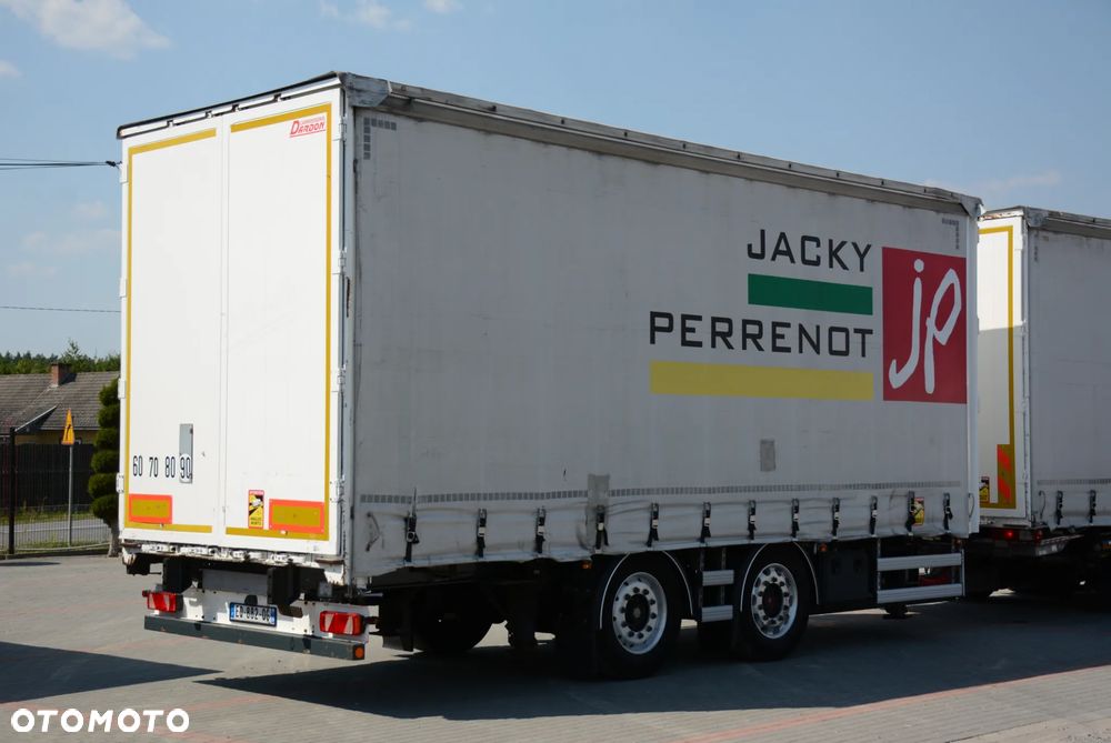 Renault T 480 / 2017r / Tandem / Przejazdowy / Niski przebieg / Skrętna oś / Klima postojowa / FRUEHAUF - 10
