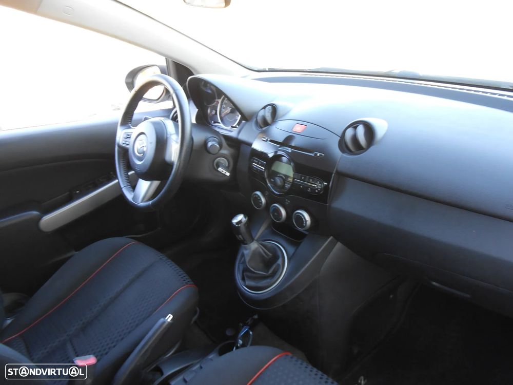 Mazda 2 1.3 MZR Sport - 24
