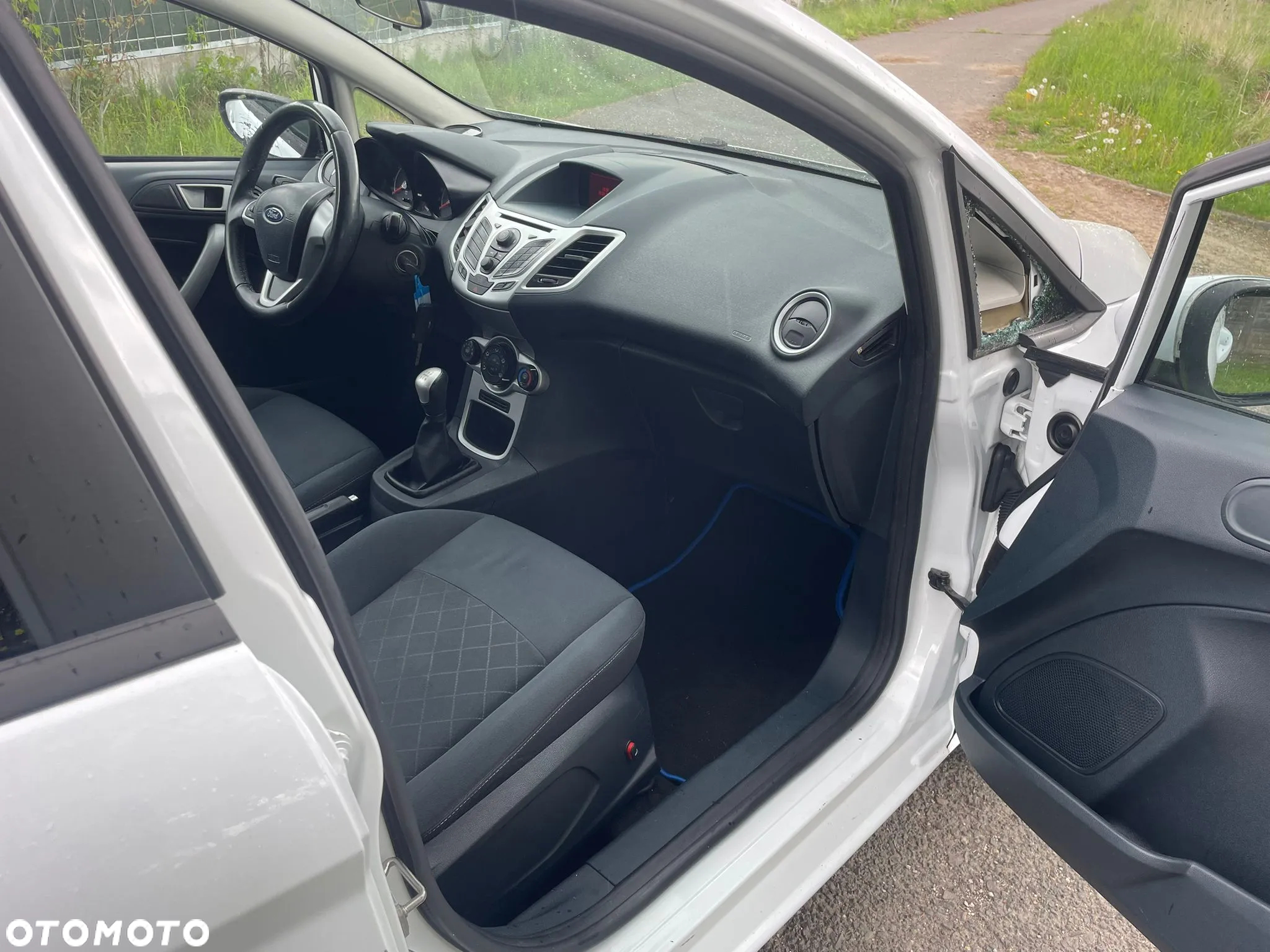Ford Fiesta - 9