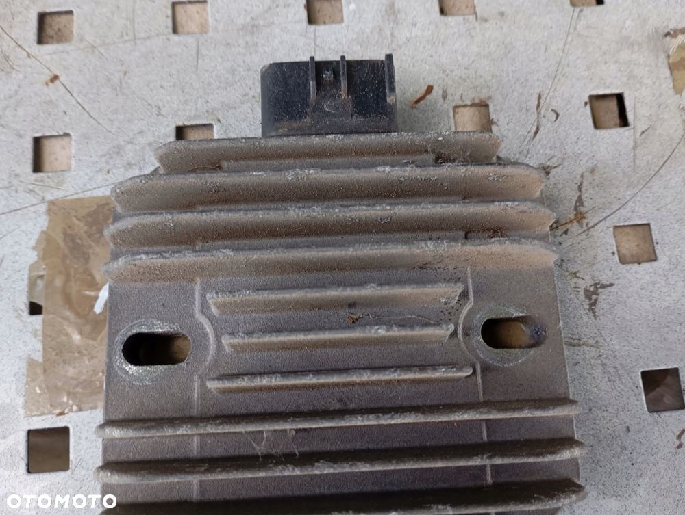 suzuki burgman an 400 k3 k5 regulator napięcia - 2