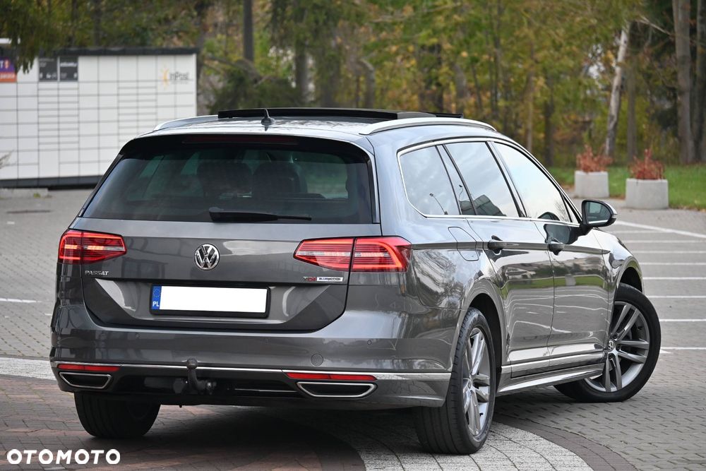 Volkswagen Passat - 12