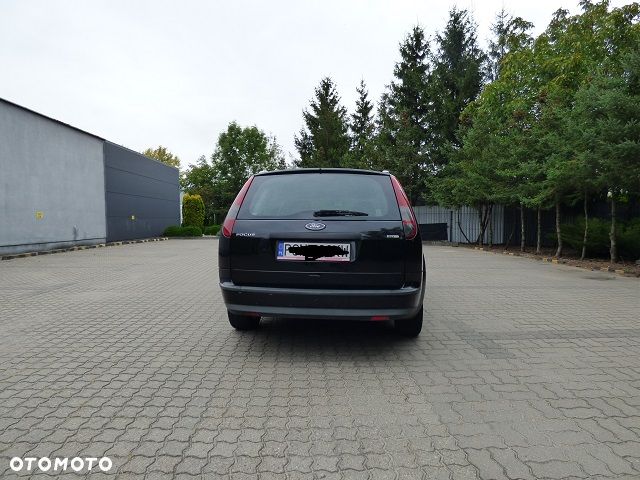 Ford Focus 1.6 TDCi DPF Style - 4