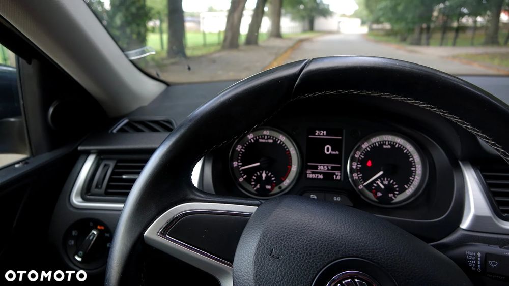 Skoda RAPID - 16
