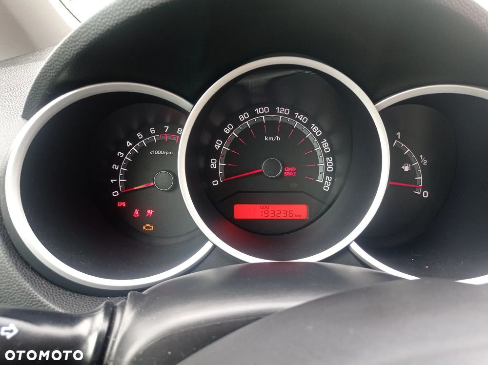 Kia Venga - 6