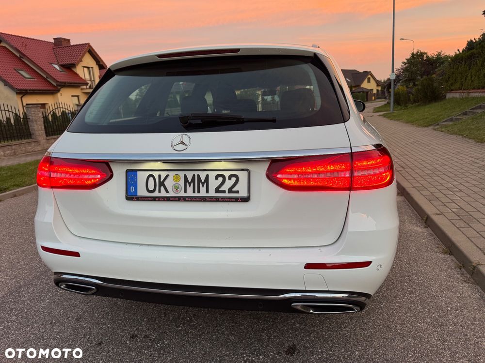 Mercedes-Benz Klasa E 220 d 4Matic 9G-TRONIC Sportstyle Edition - 10