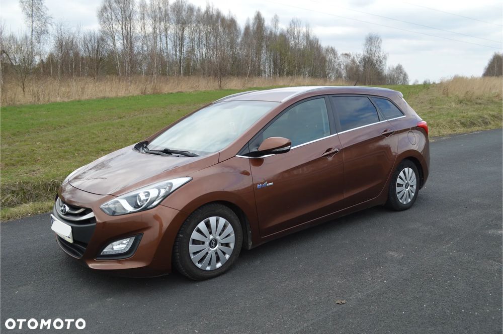 Hyundai i30 blue Kombi 1.6 CRDi Classic - 3