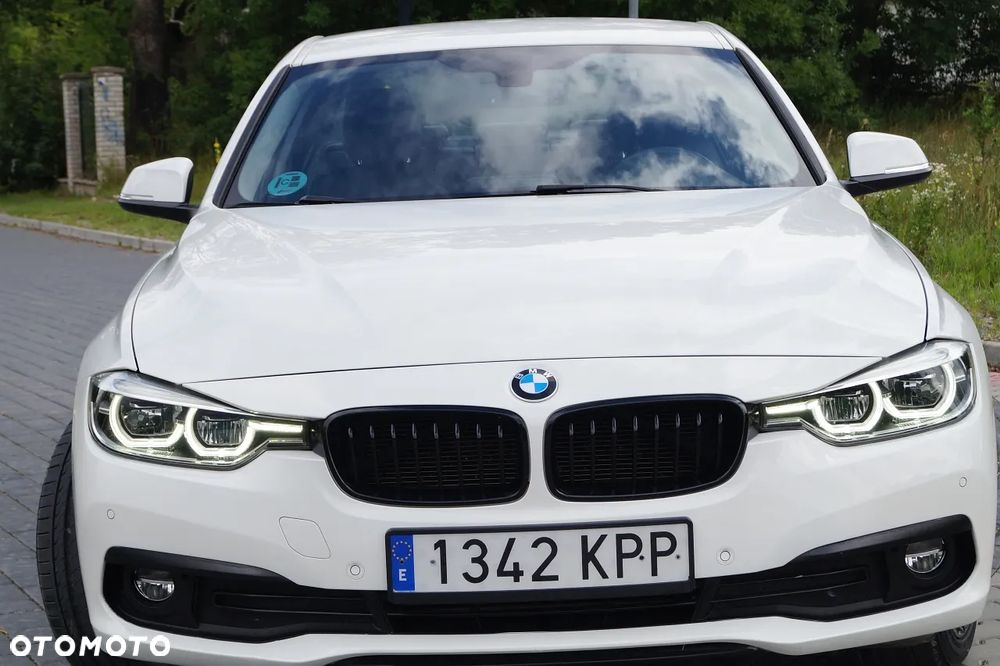 BMW Seria 3 318d Edition M Sport Shadow - 5