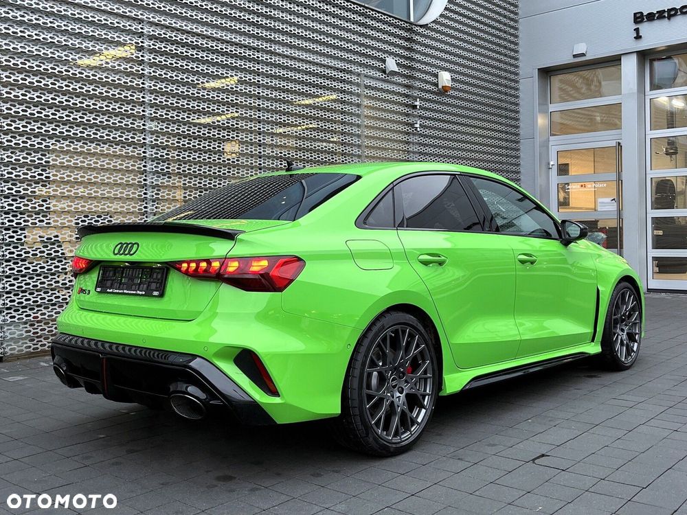 Audi RS3 Limousine - 8