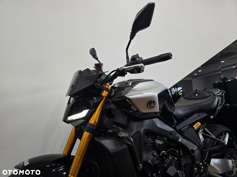 Yamaha MT - 22