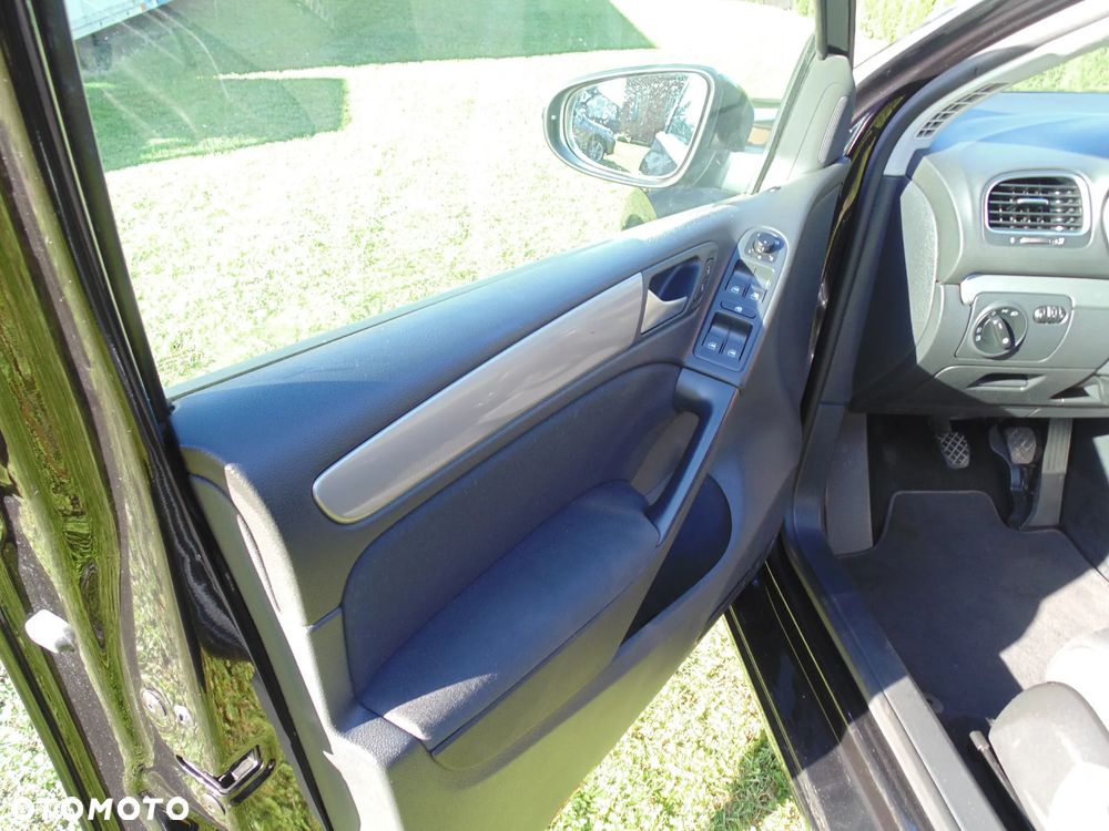 Volkswagen Golf 1.6 TDI DPF BlueMotion Technology Comfortline - 20