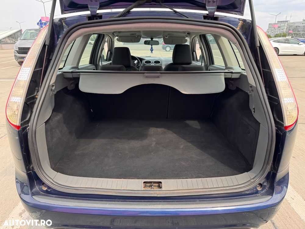 Ford Focus 1.6 TDCI Ghia - 7