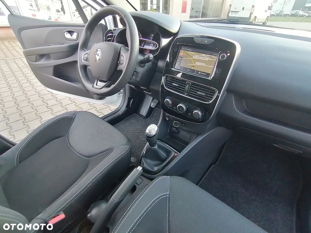 Renault Clio - 27