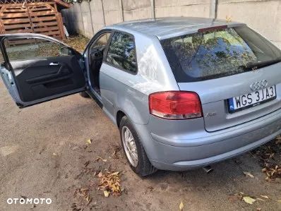 Audi A3 1.6 FSI Attraction - 2