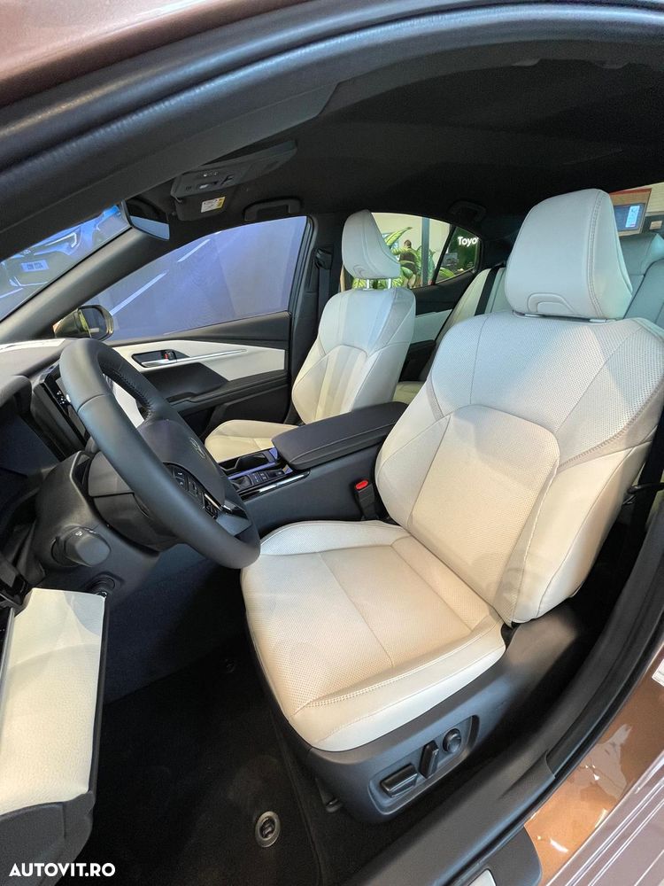 Toyota Camry 2.5 HEV Executive - 10