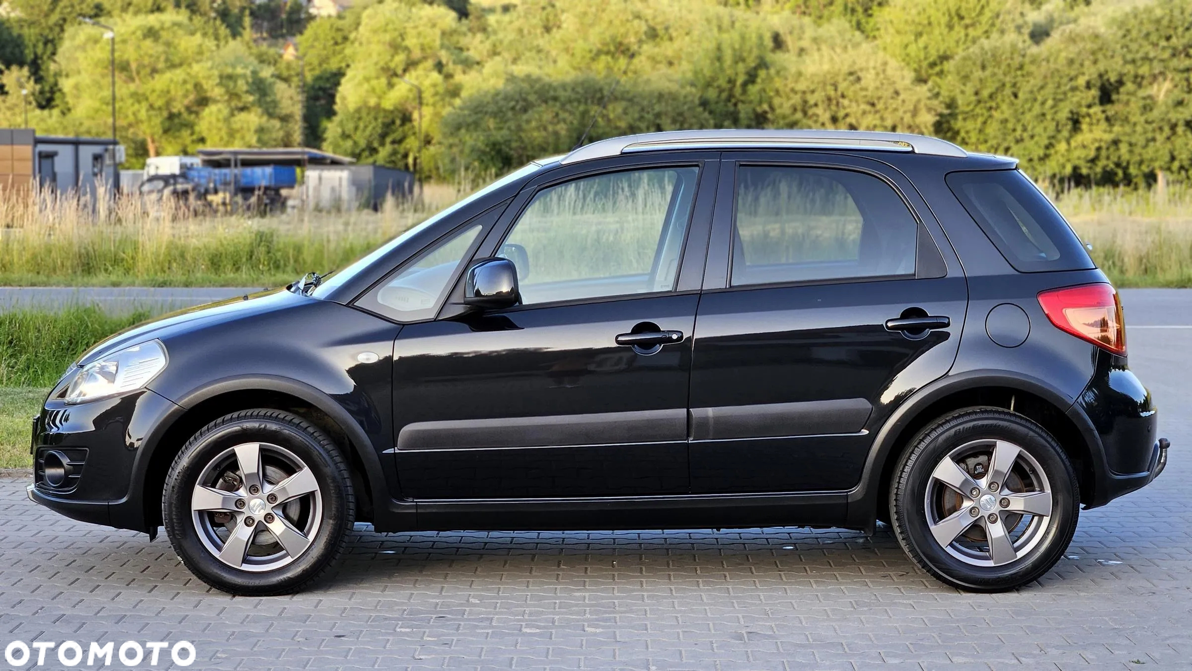 Suzuki SX4 1.6 Premium - 11