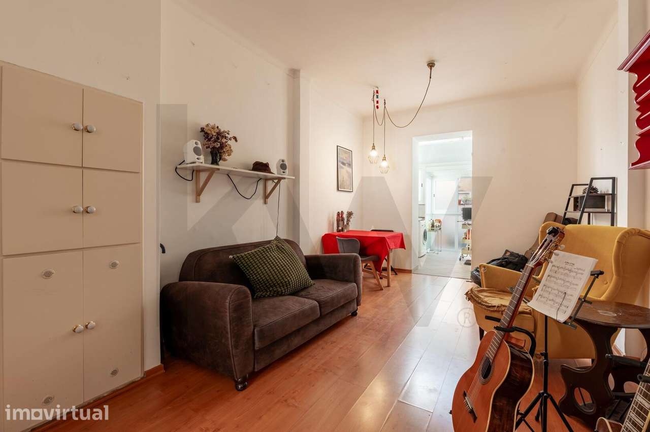 Apartamento Mobilado com Quarto, Sala e Pátio – Beato, Lisboa - Grande imagem: 2/14