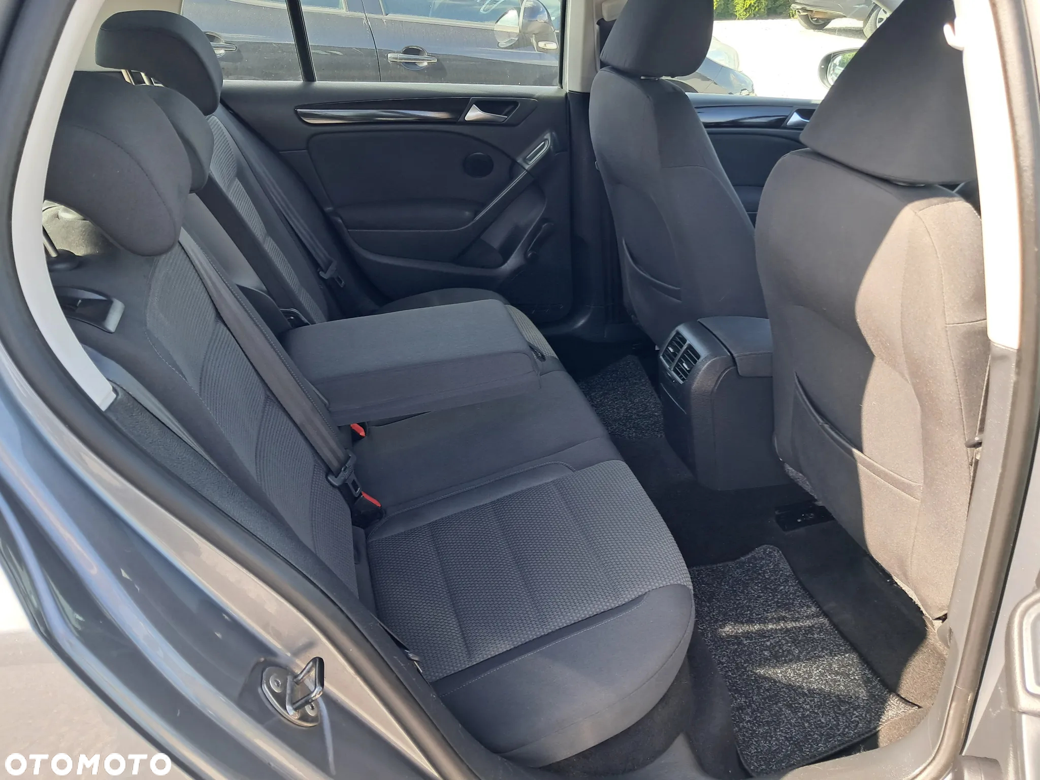 Volkswagen Golf 1.6 Comfortline - 12