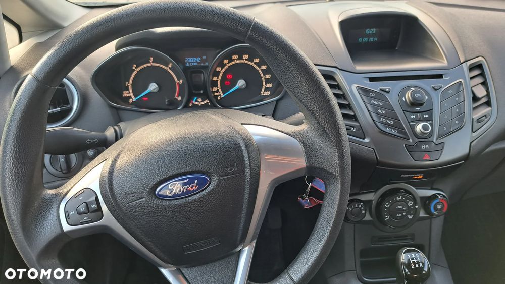 Ford Fiesta 1.5 TDCi Ambiente - 6
