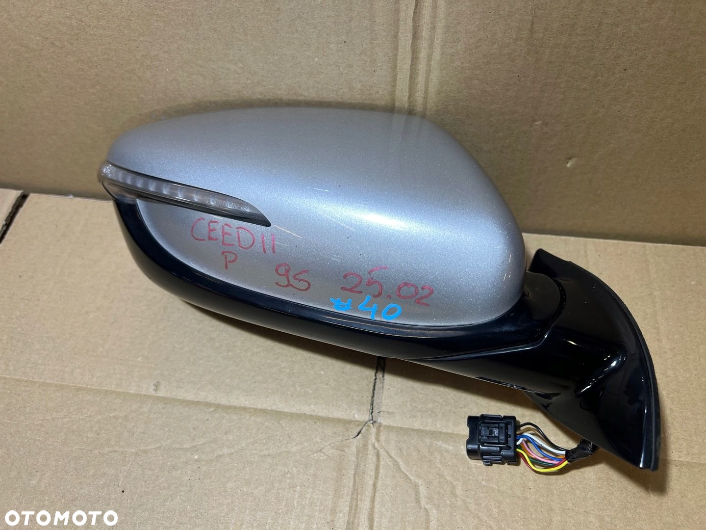 KIA CEED II LUSTERKO PRAWE 9S 10 PIN - 3