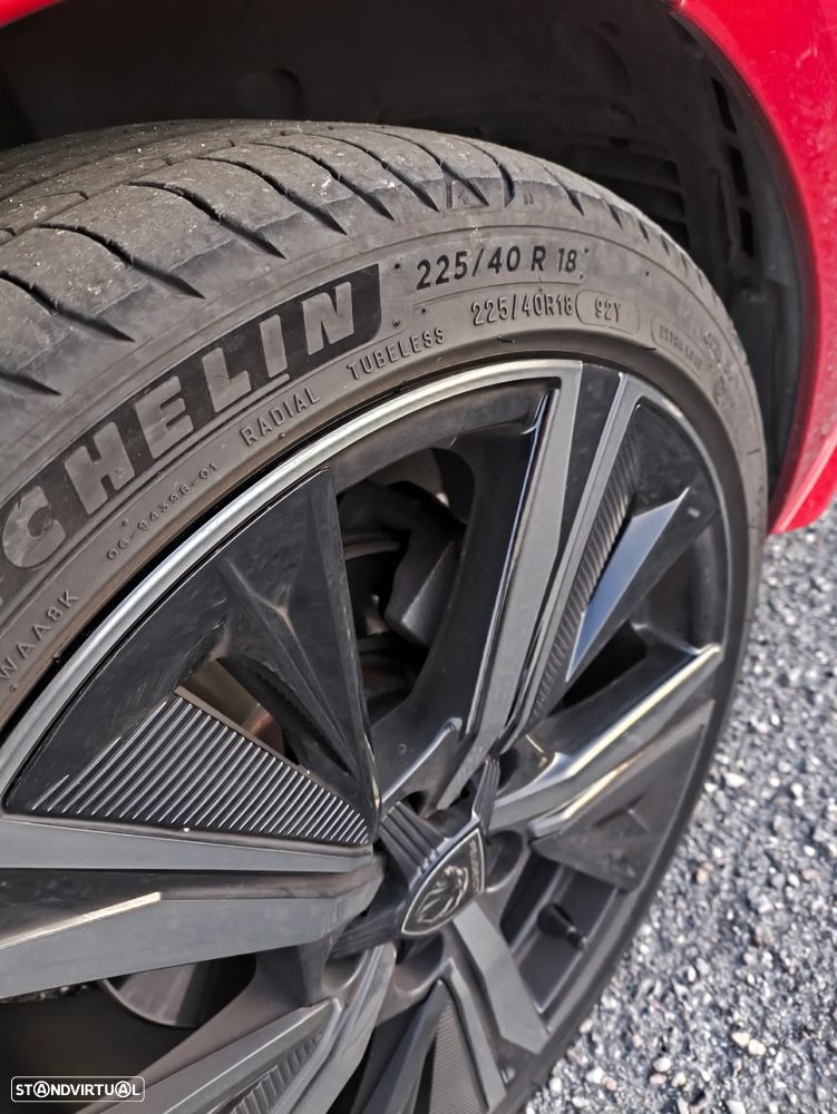 Peugeot 308 PureTech 130 EAT8 GT - 15