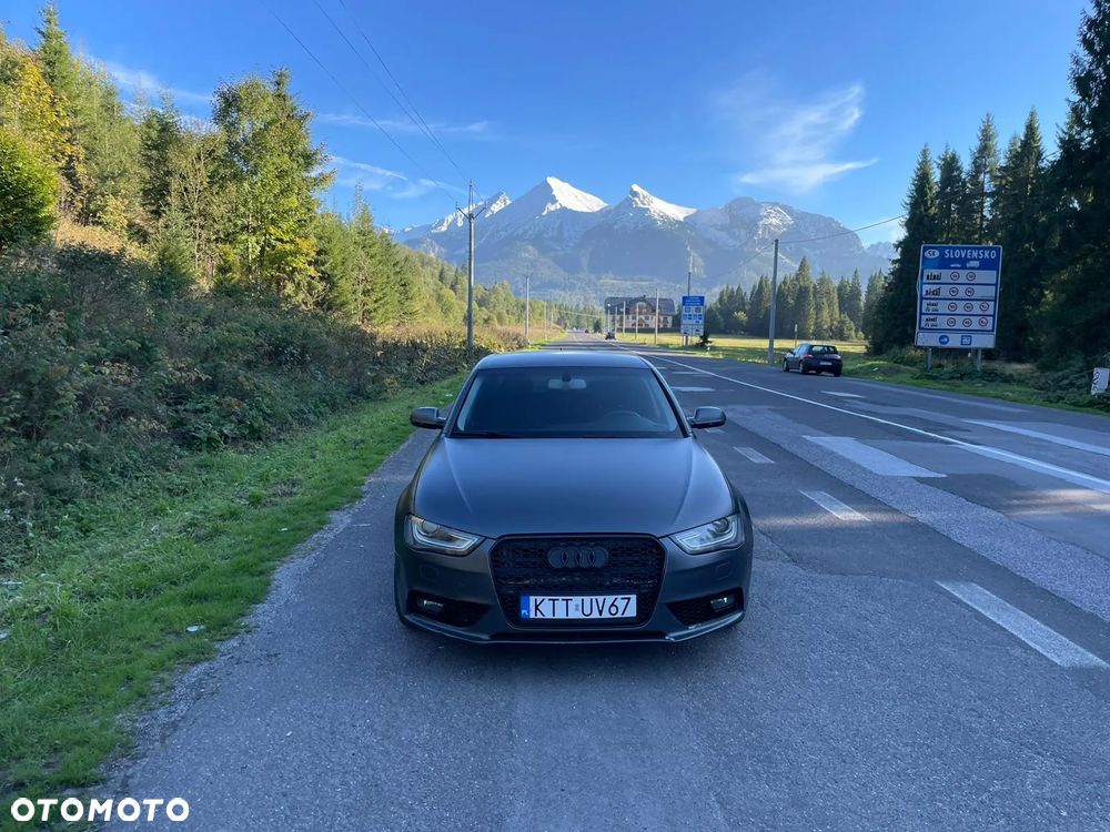Audi A4 Limousine - 4