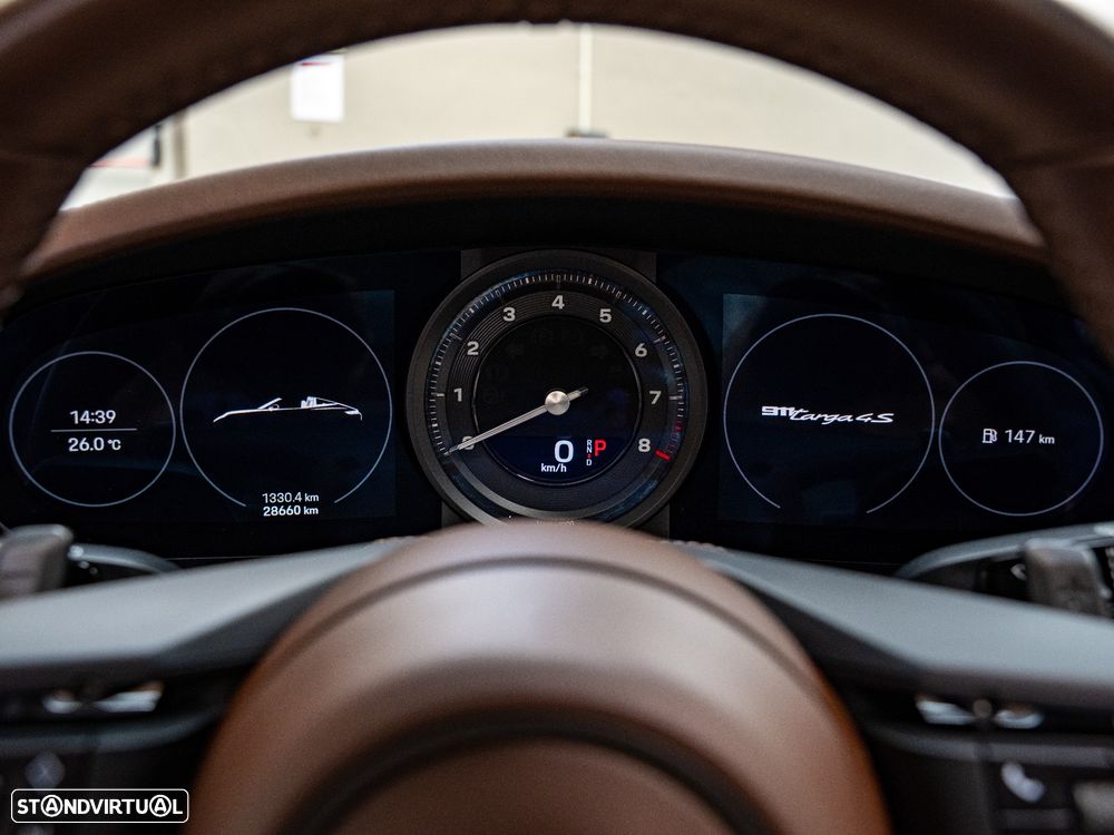 Porsche 911 (992) - 18