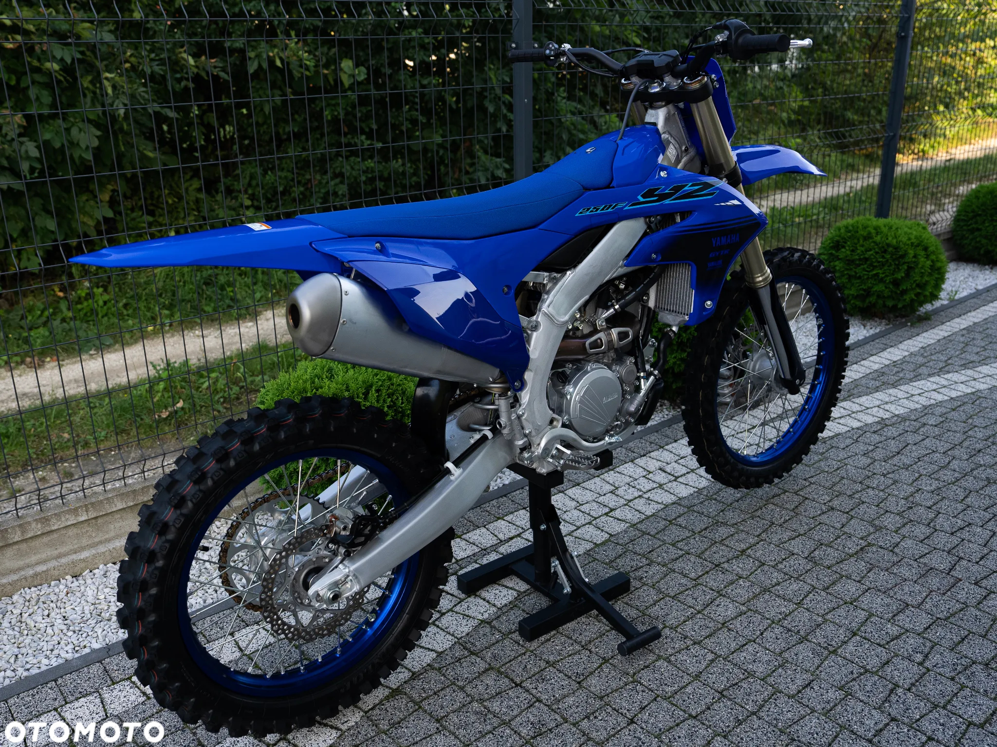 Yamaha YZ - 9