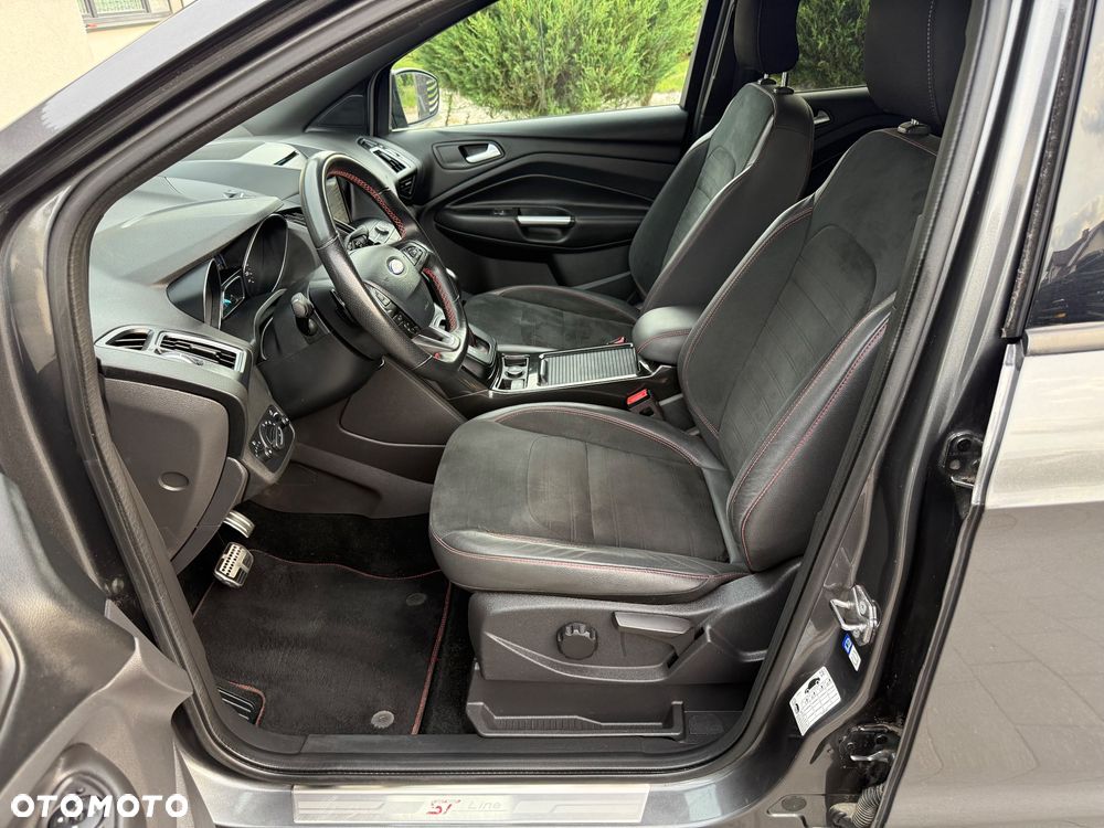 Ford Kuga 2.0 TDCi 2x4 ST-Line - 18