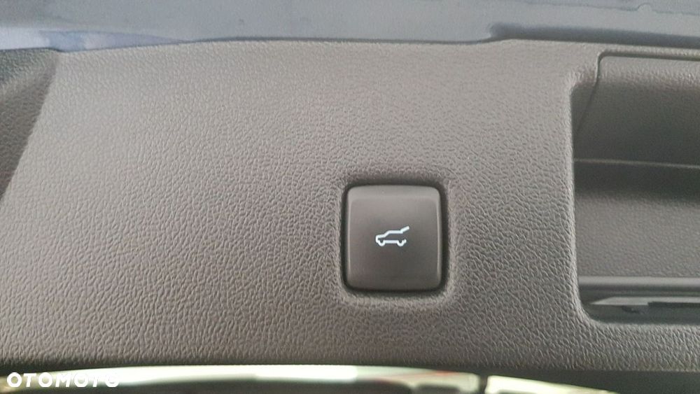 Ford Kuga - 17