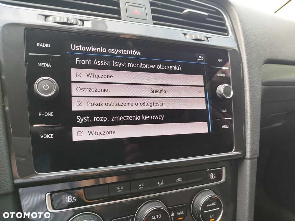 Volkswagen Golf 1.6 TDI BMT Comfortline - 17
