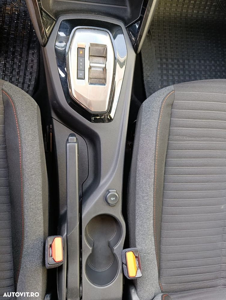 Peugeot 208 1.2 L PureTech STT EAT8 Active Pack - 22