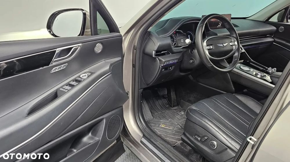 Hyundai Genesis 3.8 V6 GDI - 11