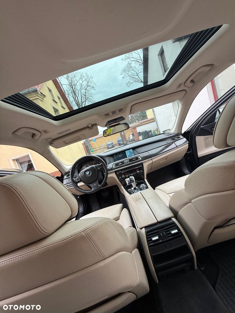 BMW Seria 7 740d xDrive - 12