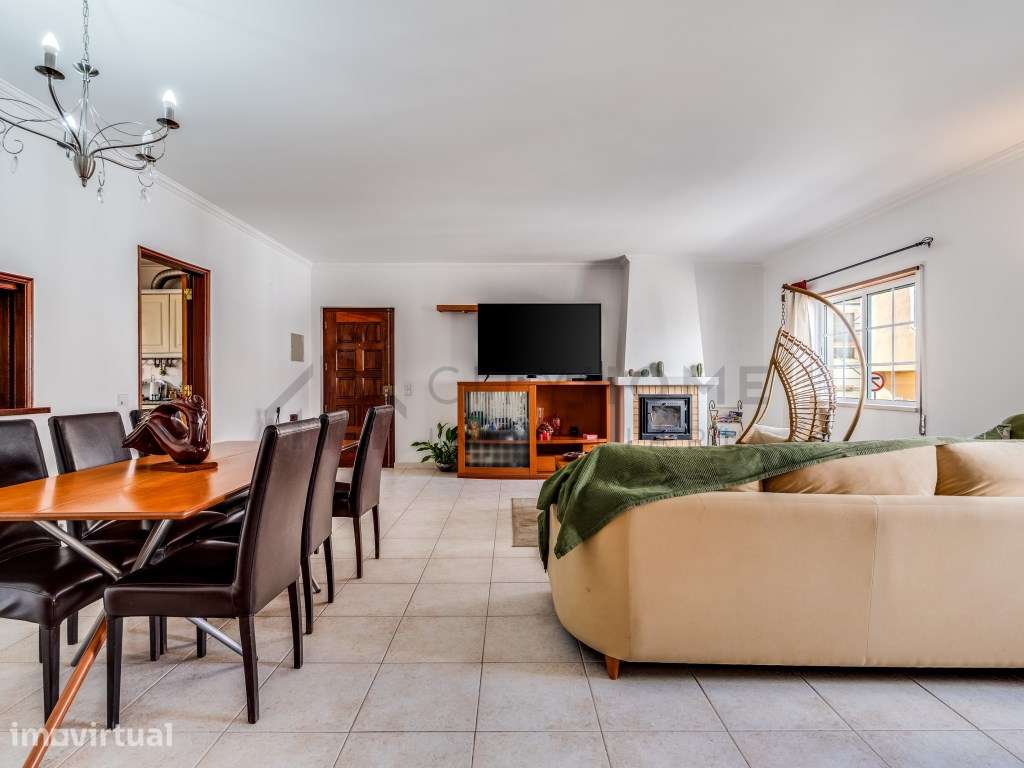 Apartamento T3 Duplex com quintal de 32m2 e 3 lugares de estacionam... - Grande imagem: 4/26