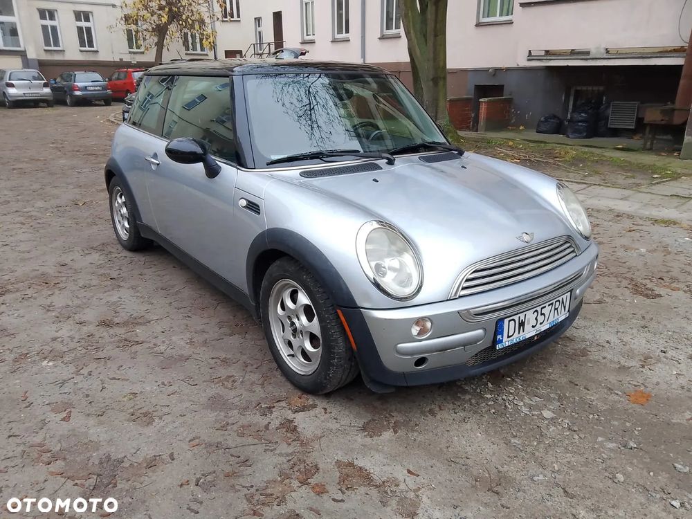 MINI Cooper Standard - 2