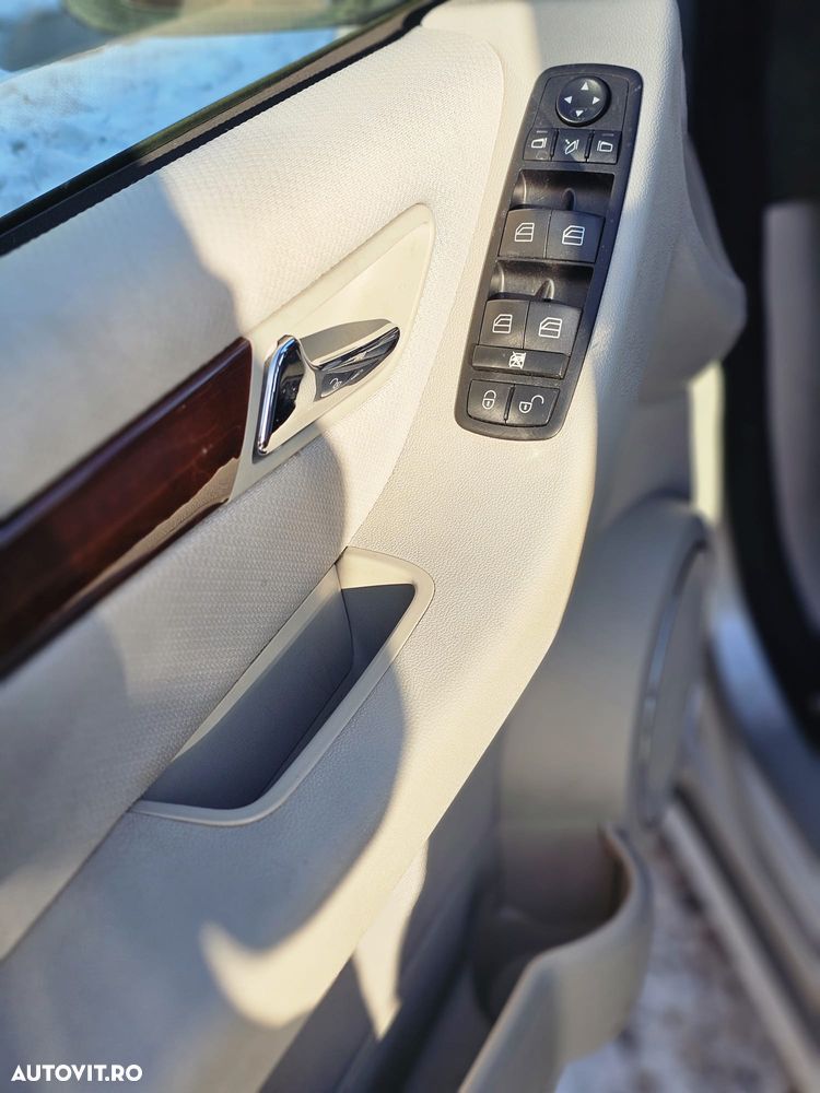 Mercedes-Benz A 170 Autotronic Elegance Grand Edition - 14