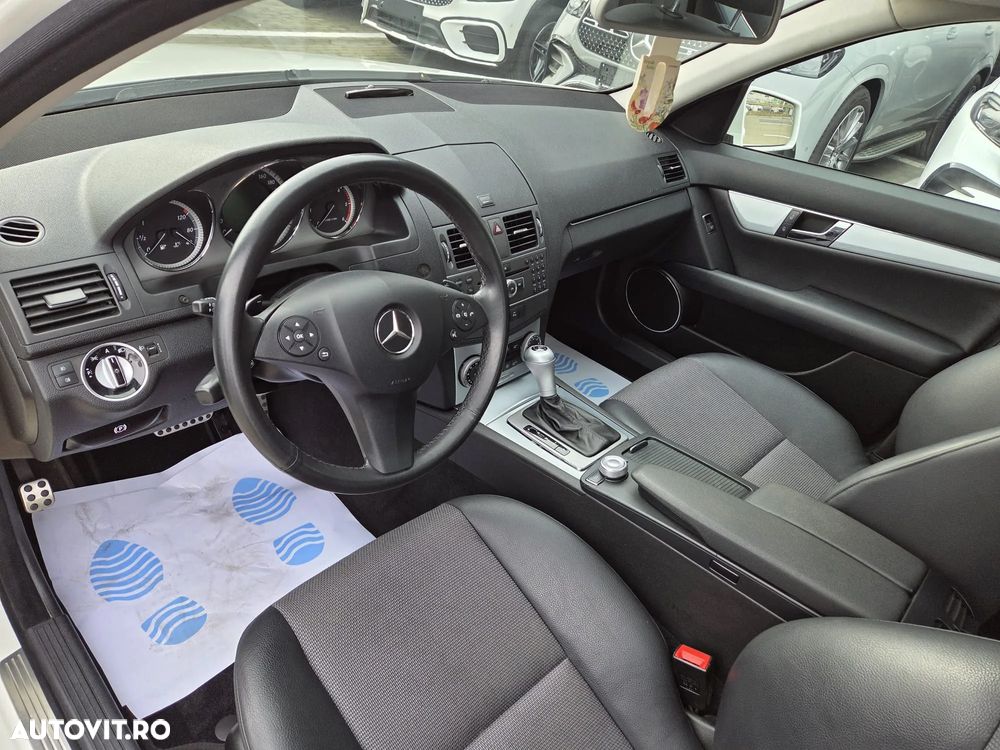 Mercedes-Benz C 180 CDI 7G-TRONIC Avantgarde Edition - 23