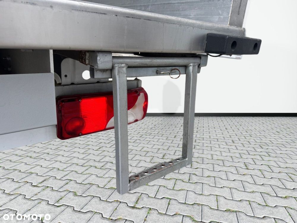 Mercedes-Benz Sprinter - 19