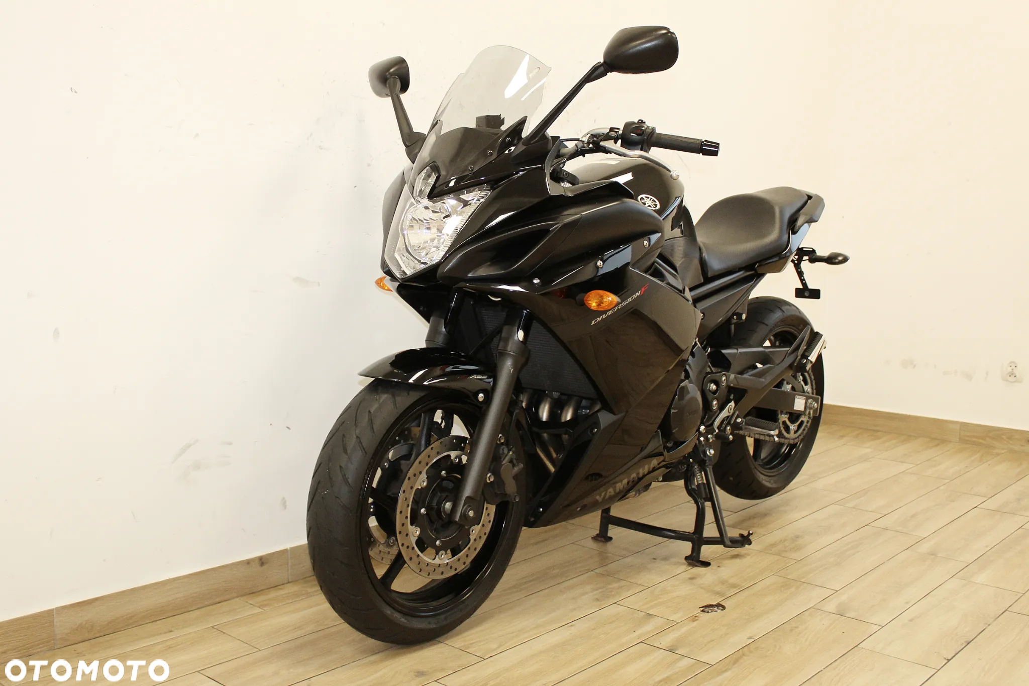 Yamaha XJ - 14