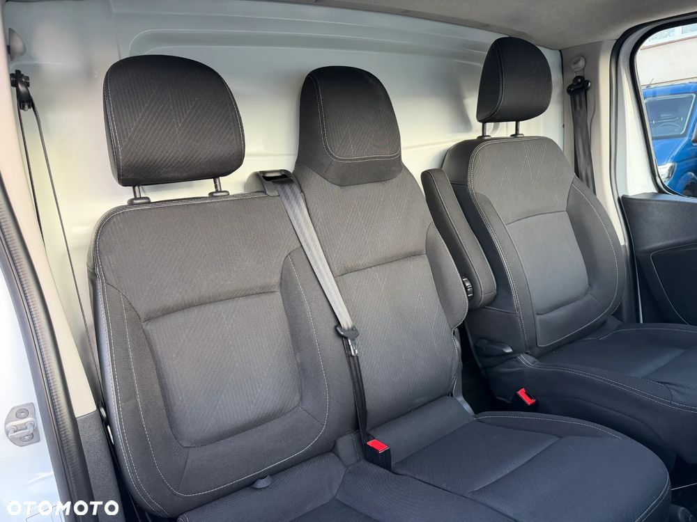 Renault TRAFIC VAN EXTRA Long, L2H1 MAXI, VAT-1, MOCNY SILNIK 2.0 dCi 145KM Euro6, ROZRZĄD NA ŁAŃCUCHU, DESIGN BUSINESS+ Radio ALPINE, REFLEKTORY RENAULT FULL LED PURE VISION+ PAKIET CHROM, MOBILNE BIURO, PARKTRONIKI, Furgon van z pełną zabudową paki 3m, Duża ładowność: 1124kg, Pojemność 6,7m3 - 39