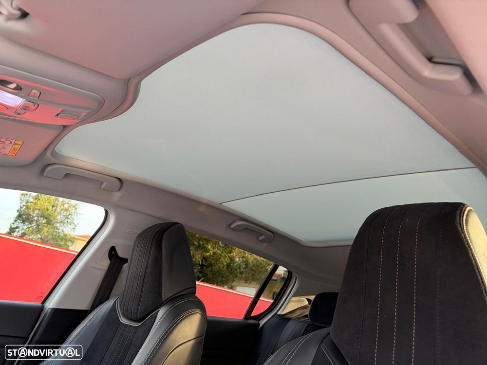 Peugeot 308 1.2 PureTech Allure J17 - 41