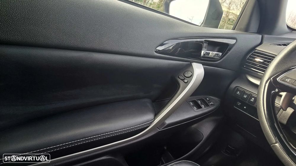 Mitsubishi Eclipse Cross - 17