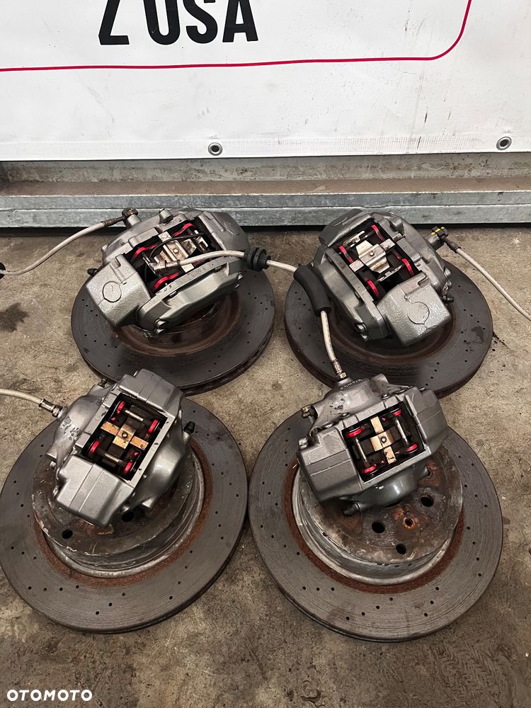 Zestaw zacisków Brembo z tarczami nawiercanymi Maserati Quatroporte 4.2 - 5