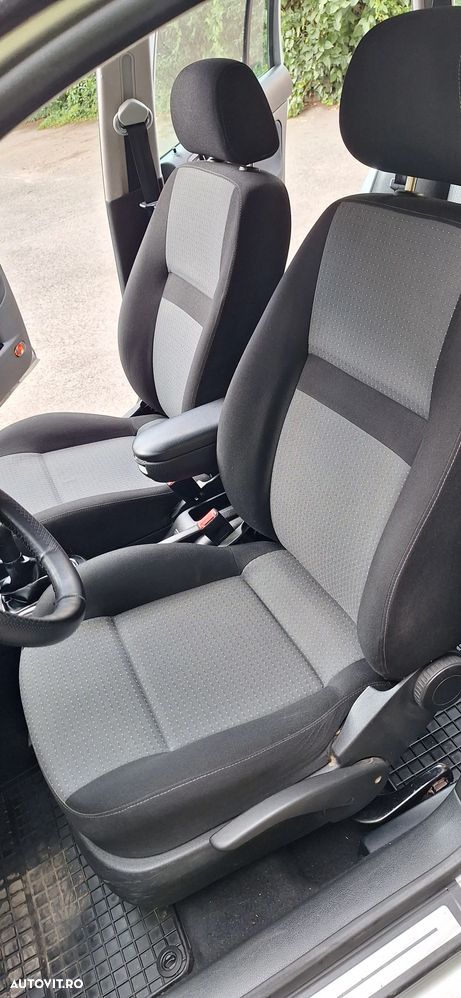 Volkswagen Golf - 9