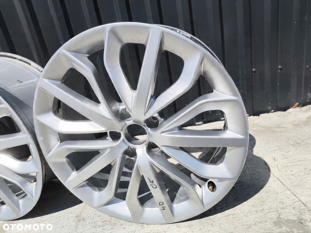 FELGA FELGI VW AUDI A4 A5 A6 ITP 7.5J R19 ET33 4G0601025P *4D* - 7