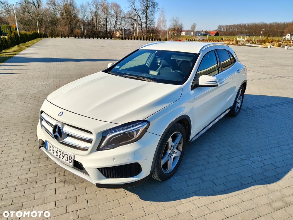Mercedes-Benz GLA 200 - 1